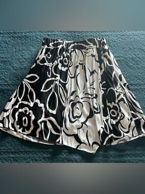 Nicole Benisti Black White Floral Mini Summer Flirty Flared Party Skirt
